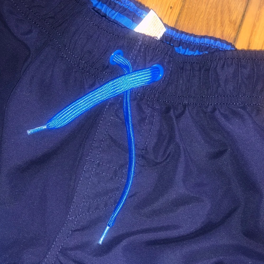 Boy’s Cat & Jack swim trunks - Picture 4 of 6